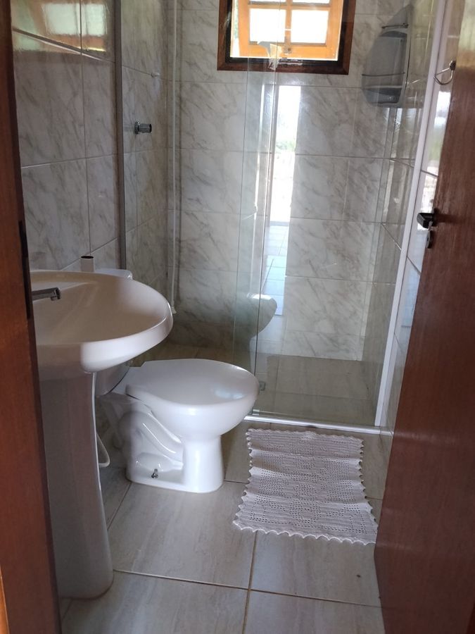 Suíte 6 do Recanto dos Canários — chácara completa para temporada em Paraibuna, Vale do Paraíba SP